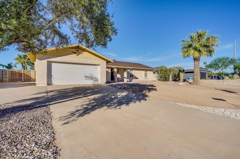 3132 E Claire Dr, Phoenix, AZ 85032 photo 1
