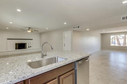 8030 N 17th Dr, Phoenix, AZ 85021 photo 12