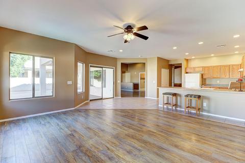 210 W Brooks St, Gilbert, AZ 85233 photo 8
