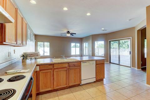 210 W Brooks St, Gilbert, AZ 85233 photo 13