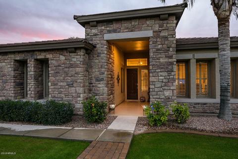 535 E Phelps Ct, Gilbert, AZ 85295 photo 2