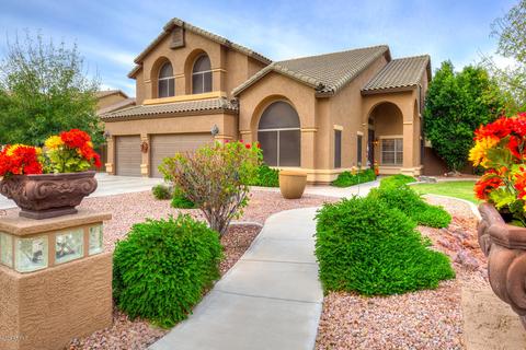 138 E Hampton Ln, Gilbert, AZ 85295 photo 3