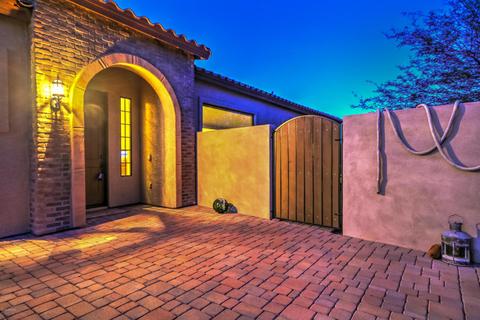 8832 E Ivy Cir, Mesa, AZ 85207 photo 3