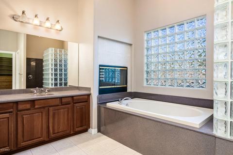 2912 E Desert Ln, Phoenix, AZ 85042 photo 23