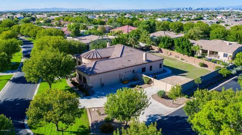 2912 E Desert Ln, Phoenix, AZ 85042 photo 38