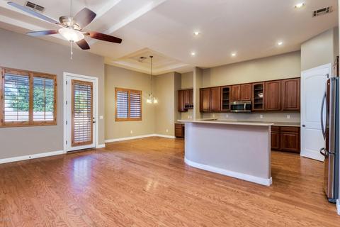 2912 E Desert Ln, Phoenix, AZ 85042 photo 10