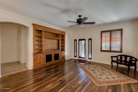 929 S Porter Ct, Gilbert, AZ 85296 photo 4