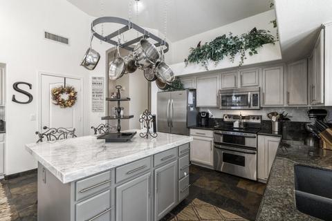4019 E Robin Ln, Phoenix, AZ 85050 photo 9