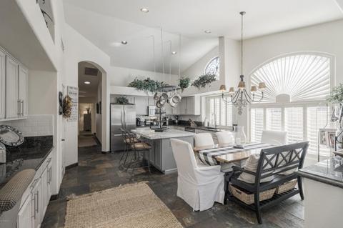 4019 E Robin Ln, Phoenix, AZ 85050 photo 8