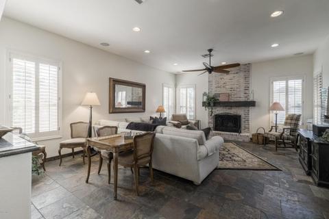 4019 E Robin Ln, Phoenix, AZ 85050 photo 6