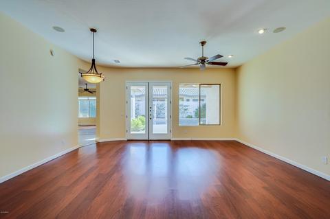 1913 E Desert Ln, Phoenix, AZ 85042 photo 11