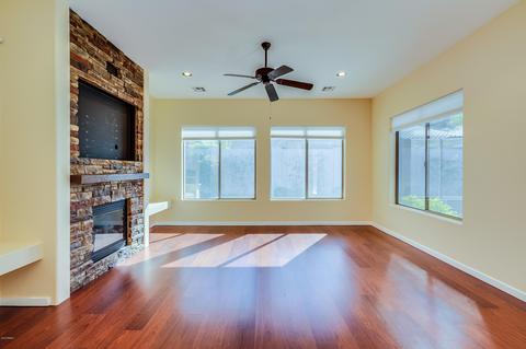 1913 E Desert Ln, Phoenix, AZ 85042 photo 7