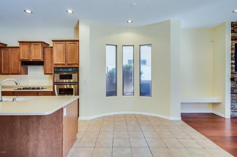 1913 E Desert Ln, Phoenix, AZ 85042 photo 6