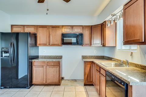 945 E Desert Dr, Phoenix, AZ 85042 photo 13