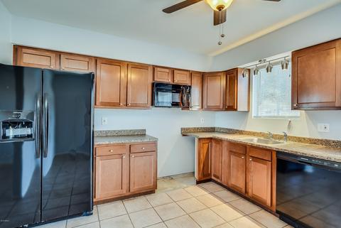 945 E Desert Dr, Phoenix, AZ 85042 photo 14