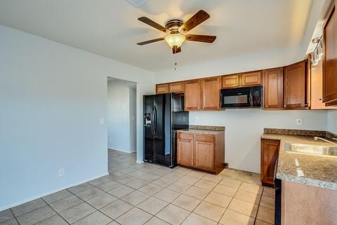 945 E Desert Dr, Phoenix, AZ 85042 photo 11