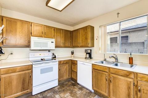 3043 E Taro Ln, Phoenix, AZ 85050 photo 9