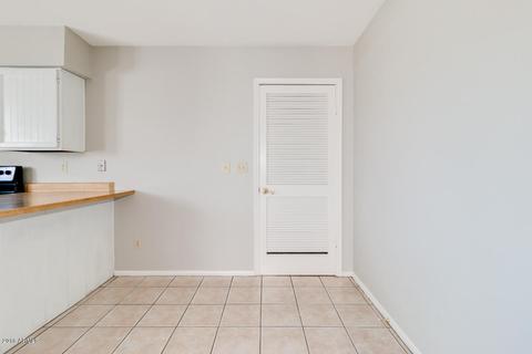 166 E Jacaranda St, Mesa, AZ 85201 photo 8