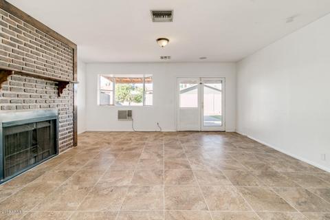 166 E Jacaranda St, Mesa, AZ 85201 photo 1