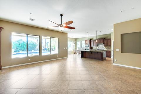 6554 S Legend Ct, Gilbert, AZ 85298 photo 2