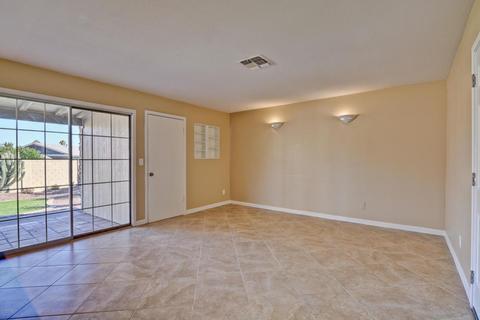 2152 E Claire Dr, Phoenix, AZ 85022 photo 5