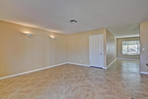 2152 E Claire Dr, Phoenix, AZ 85022 photo 6