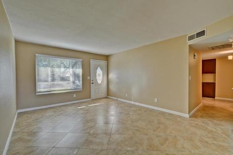 2152 E Claire Dr, Phoenix, AZ 85022 photo 4