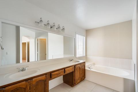 810 W Iris Dr, Gilbert, AZ 85233 photo 29