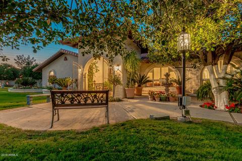 3620 E Indigo Cir, Mesa, AZ 85205 photo 4