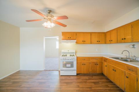 7932 W Mitchell Dr, Phoenix, AZ 85033 photo 3