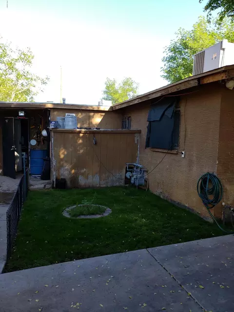 2554 E Mobile Ln, Phoenix, AZ 85040 photo 2