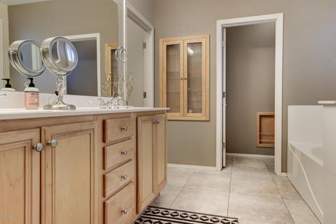 1818 E Valencia Dr, Phoenix, AZ 85042 photo 28