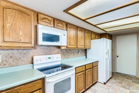 11621 S Half Moon Dr, Phoenix, AZ 85044 photo 3