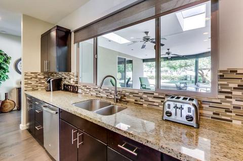 326 E Hayward Ave, Phoenix, AZ 85020 photo 9