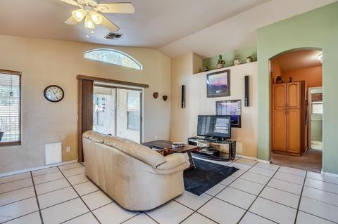 1712 E Aspen Way, Gilbert, AZ 85234 photo 4