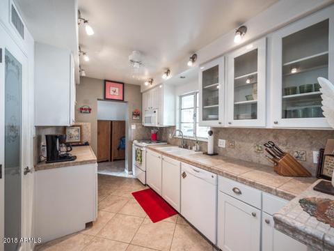 19 E Keim Dr, Phoenix, AZ 85012 photo 9