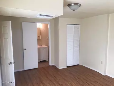 920 E Montebello Ave, Phoenix, AZ 85014 photo 2