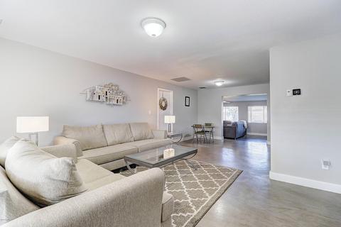 3450 E Paradise Dr, Phoenix, AZ 85028 photo 4
