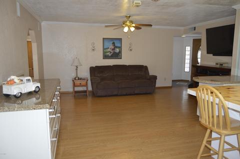 303 E Jacaranda St, Mesa, AZ 85201 photo 4