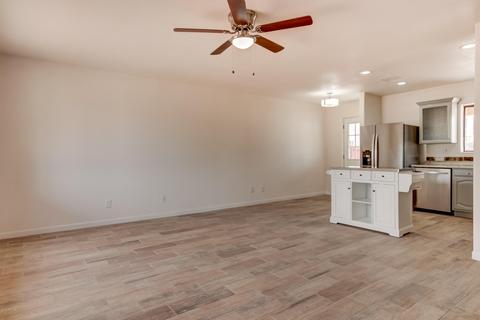 112 S Main Dr, Apache Junction, AZ 85120 photo 4