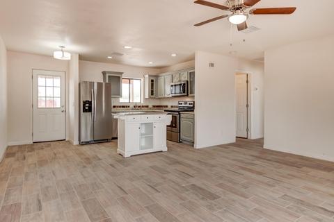 112 S Main Dr, Apache Junction, AZ 85120 photo 1