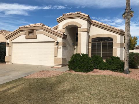 1688 E Palomino Dr, Gilbert, AZ 85296 photo 1