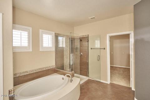 1564 E Stirrup Ct, Gilbert, AZ 85296 photo 4