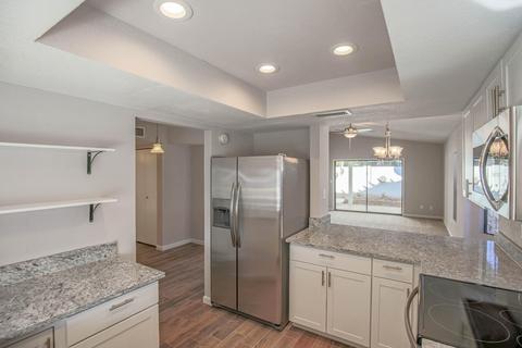 402 W Fellars Dr, Phoenix, AZ 85023 photo 4