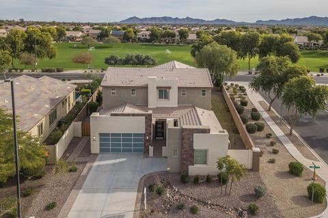 3335 E Tonto Dr, Gilbert, AZ 85298 photo 1