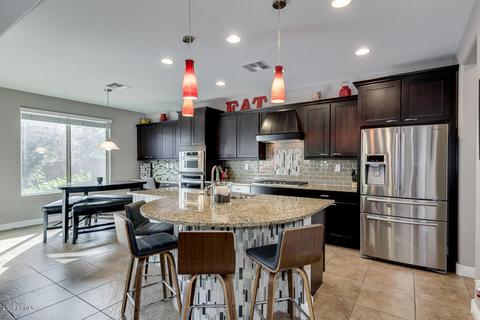 3605 E Cat Balue Dr, Phoenix, AZ 85050 photo 1