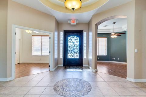 2038 E Maplewood St, Gilbert, AZ 85297 photo 3