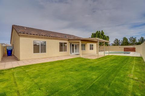 10517 Emerald Cir, Mesa, AZ 85208 photo 2