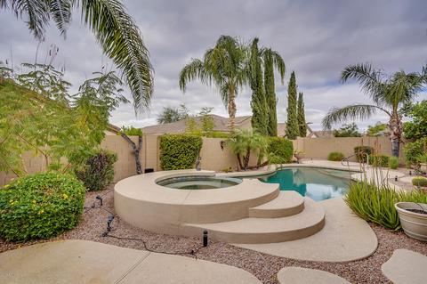 6852 S Pinehurst Dr, Gilbert, AZ 85298 photo 3