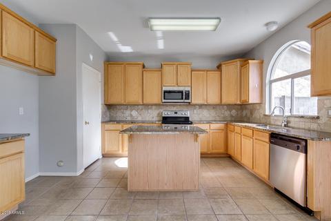 819 W Grove St, Phoenix, AZ 85041 photo 2